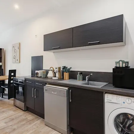 Apartment 2 Chambres, Hyper-centre, Stationnement Prive Gratuit